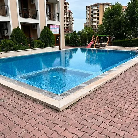 Apartment Golden Astoria *