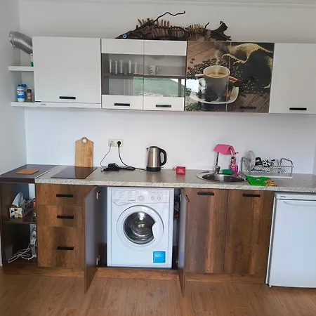 Golden Astoria Apartment