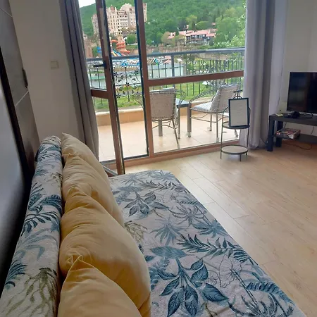 Golden Astoria Apartment Burgas